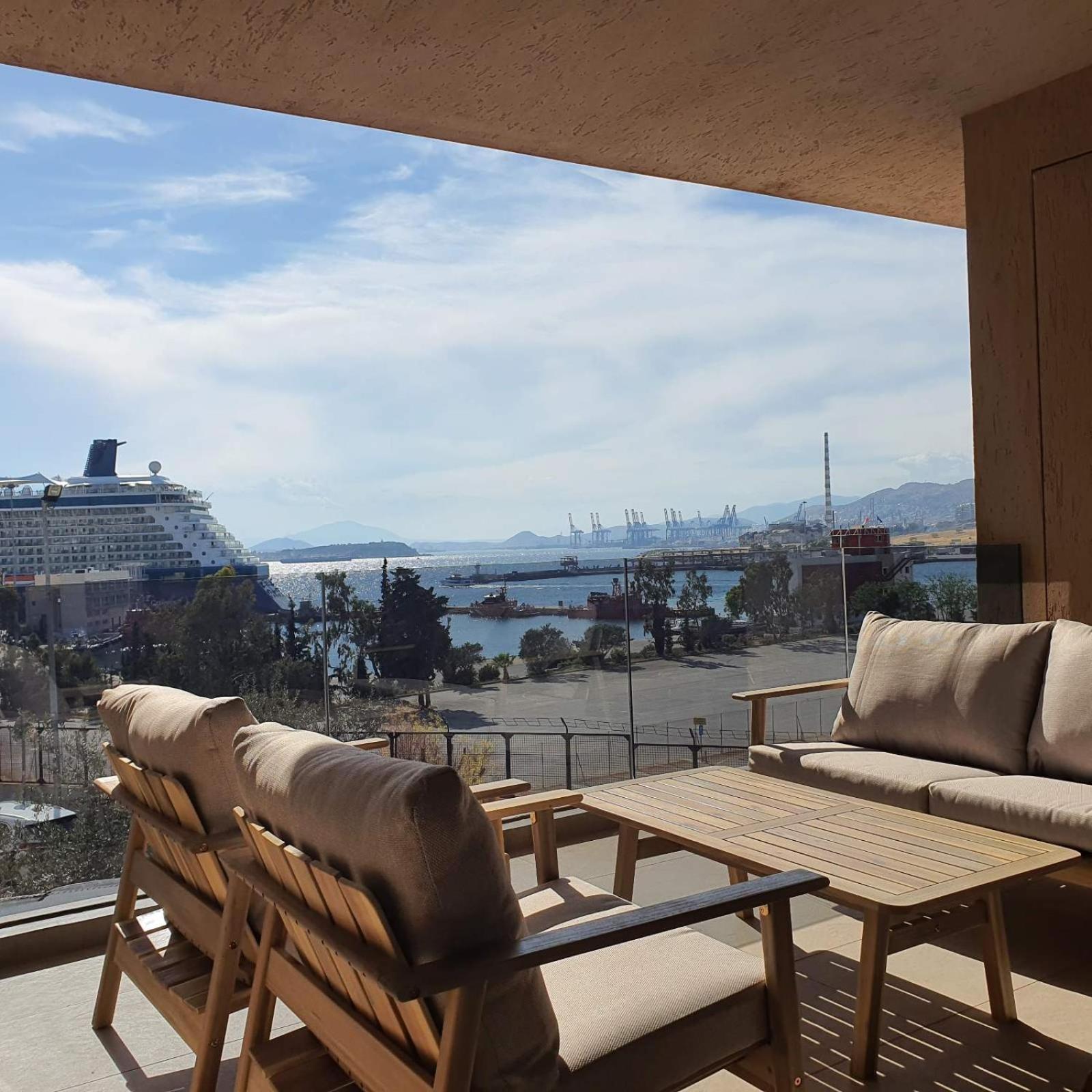 Sea View Garden Suites Pireo Esterno foto