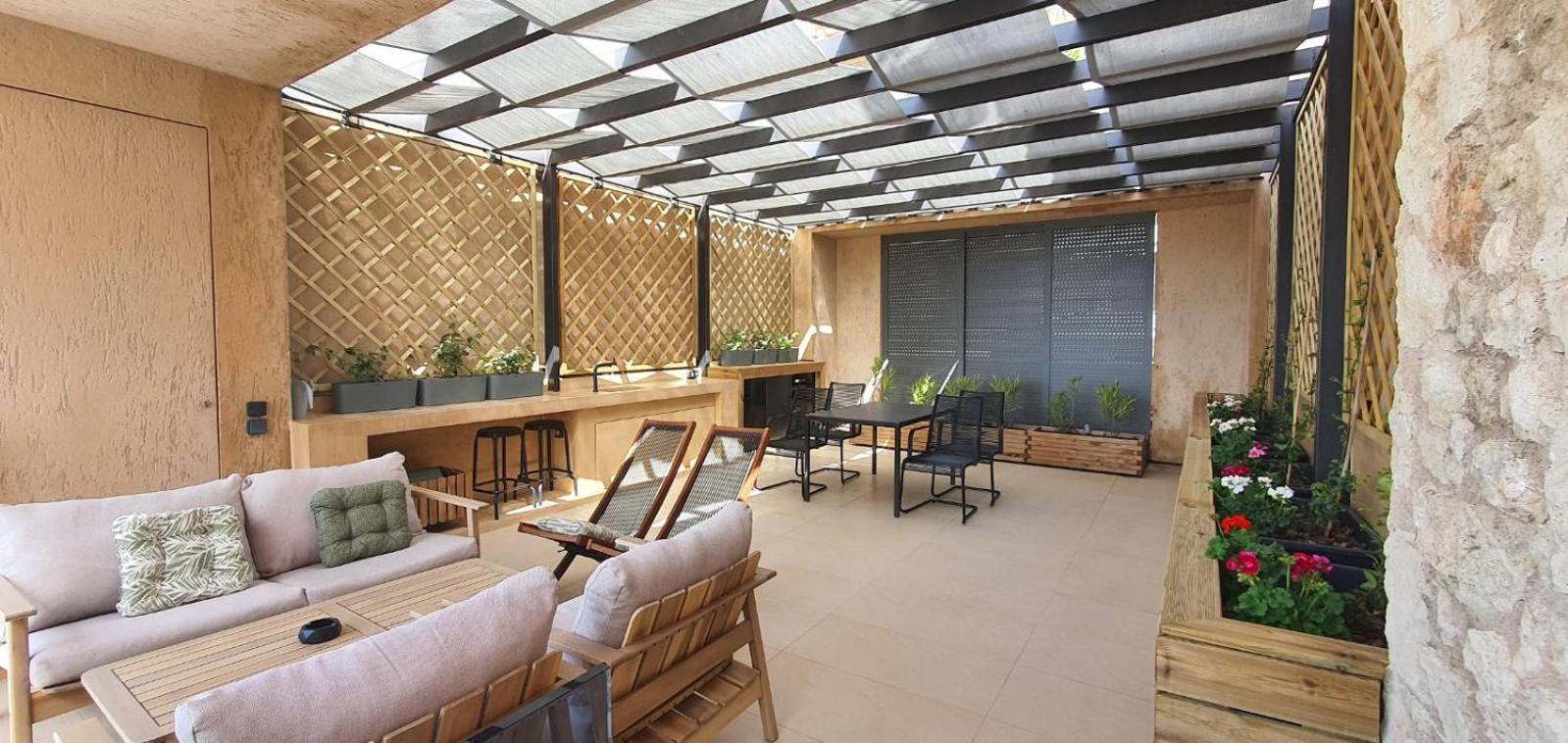 Sea View Garden Suites Pireo Esterno foto