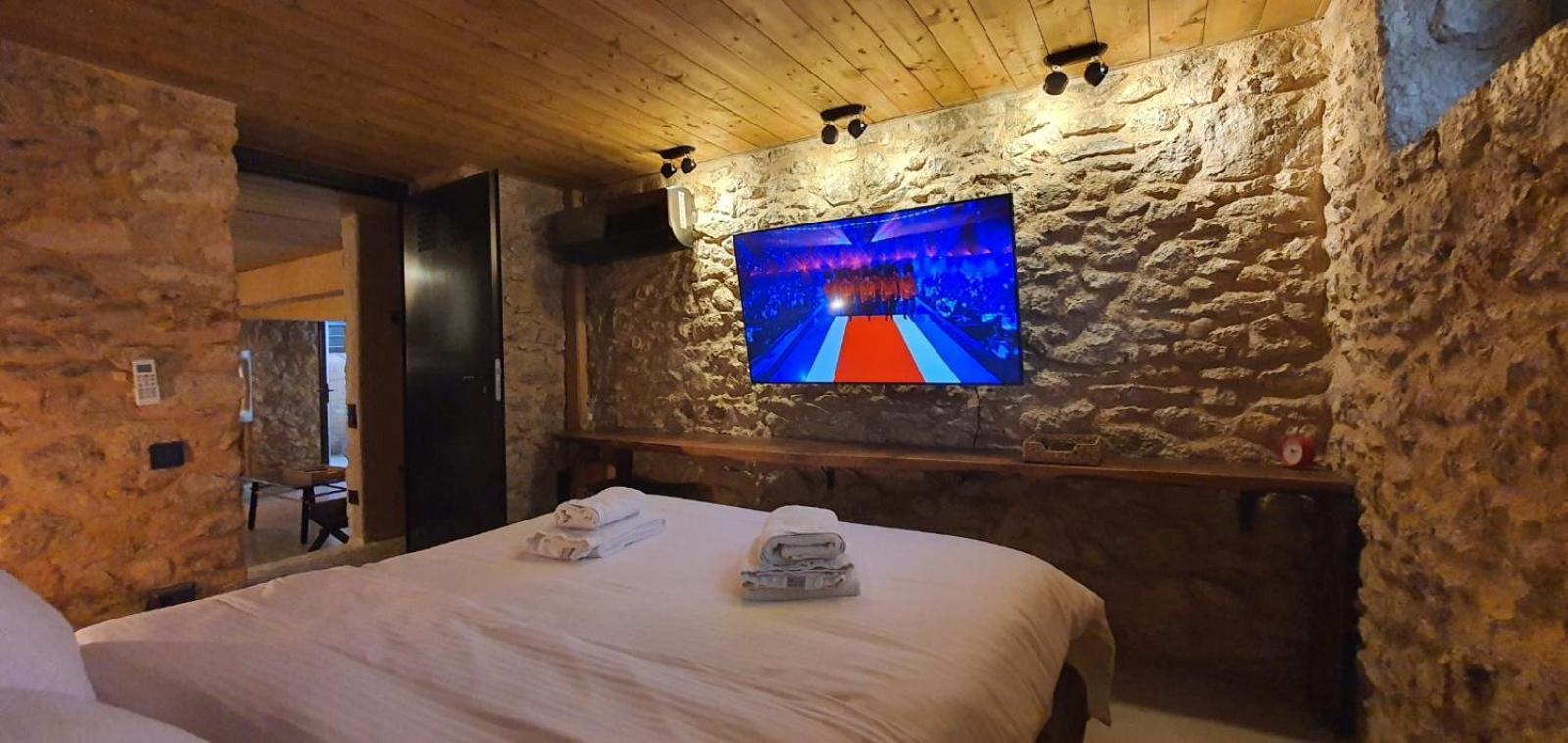 Sea View Garden Suites Pireo Esterno foto