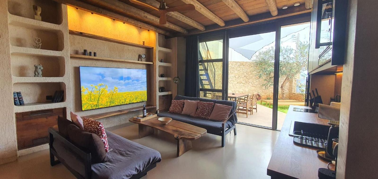 Sea View Garden Suites Pireo Esterno foto
