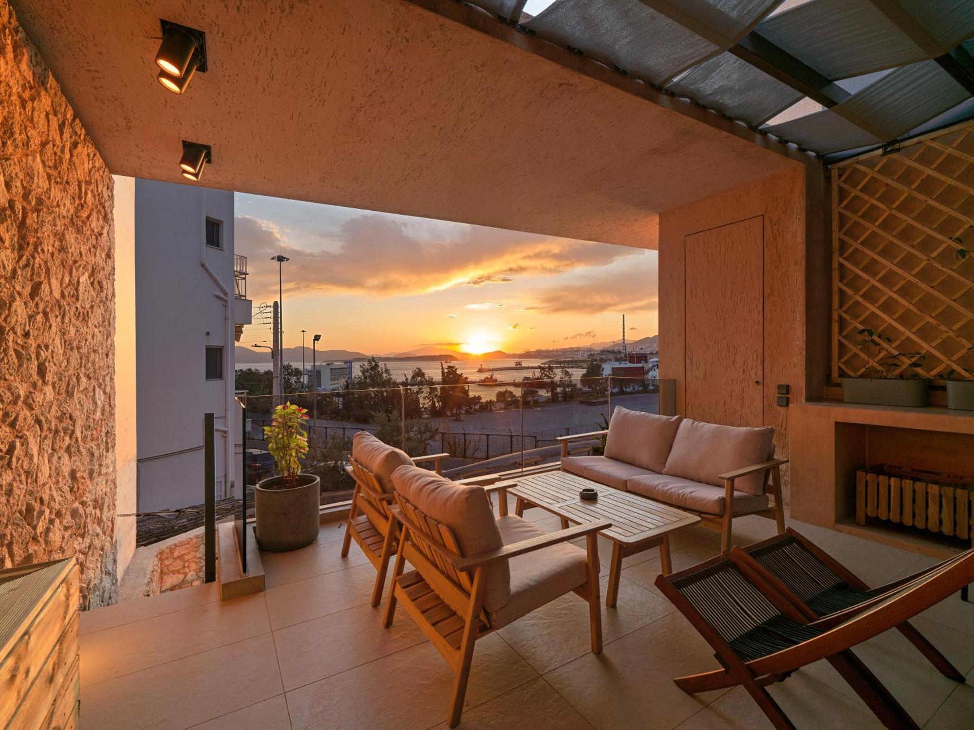 Sea View Garden Suites Pireo Esterno foto