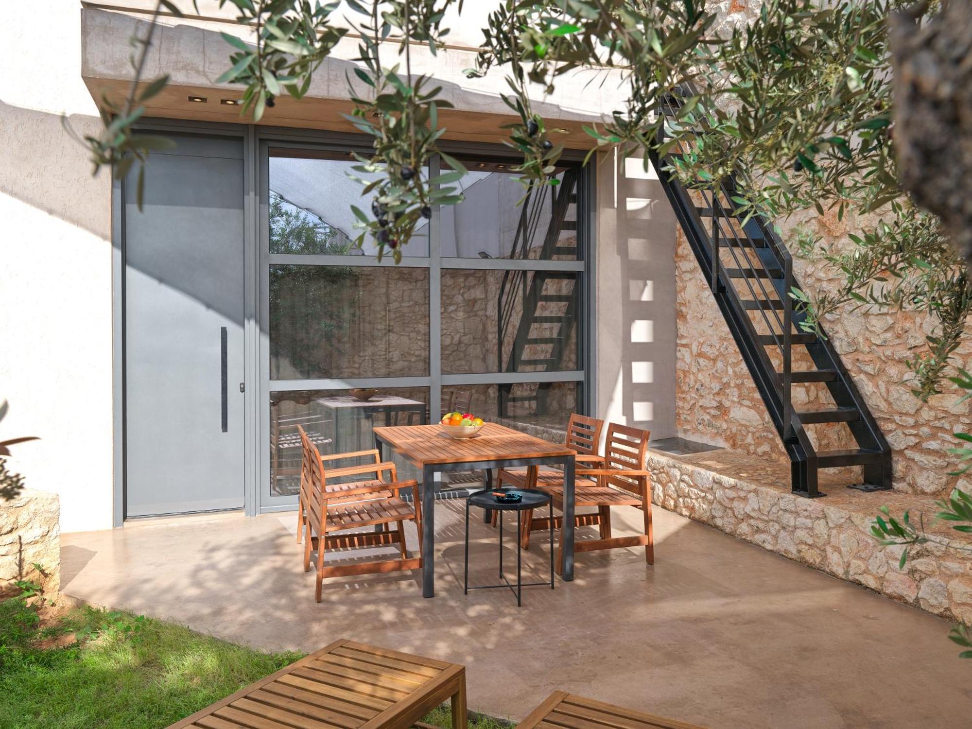 Sea View Garden Suites Pireo Esterno foto